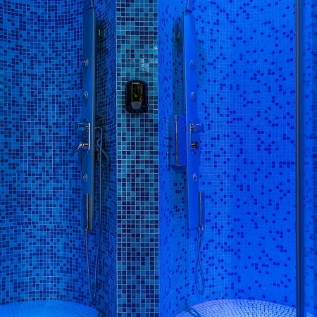 فندق آرت 4*